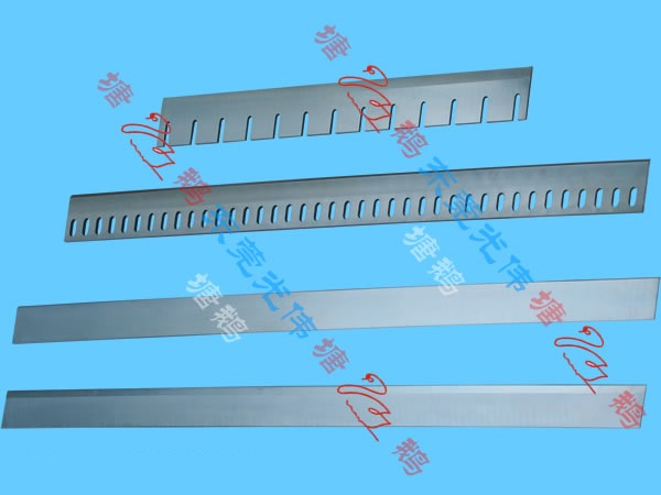 刀片（Blade）是刀具、武器或机器的一部分，其边缘设计成用于刺穿、切割或刮擦材料表面